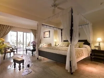 בווארו Trs Turquesa Hotel (Adults Only) אתר נופש